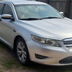 2011 Ford Taurus