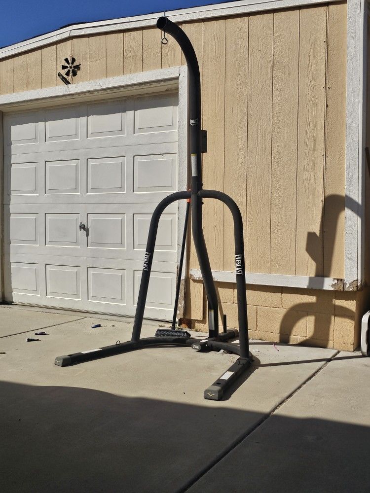 Everlast Single Station Heavy Bag Stand
