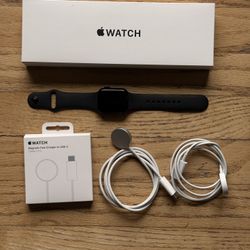 Apple Watch SE Gen 2 40mm Watch with 2 MagSafe chargers
