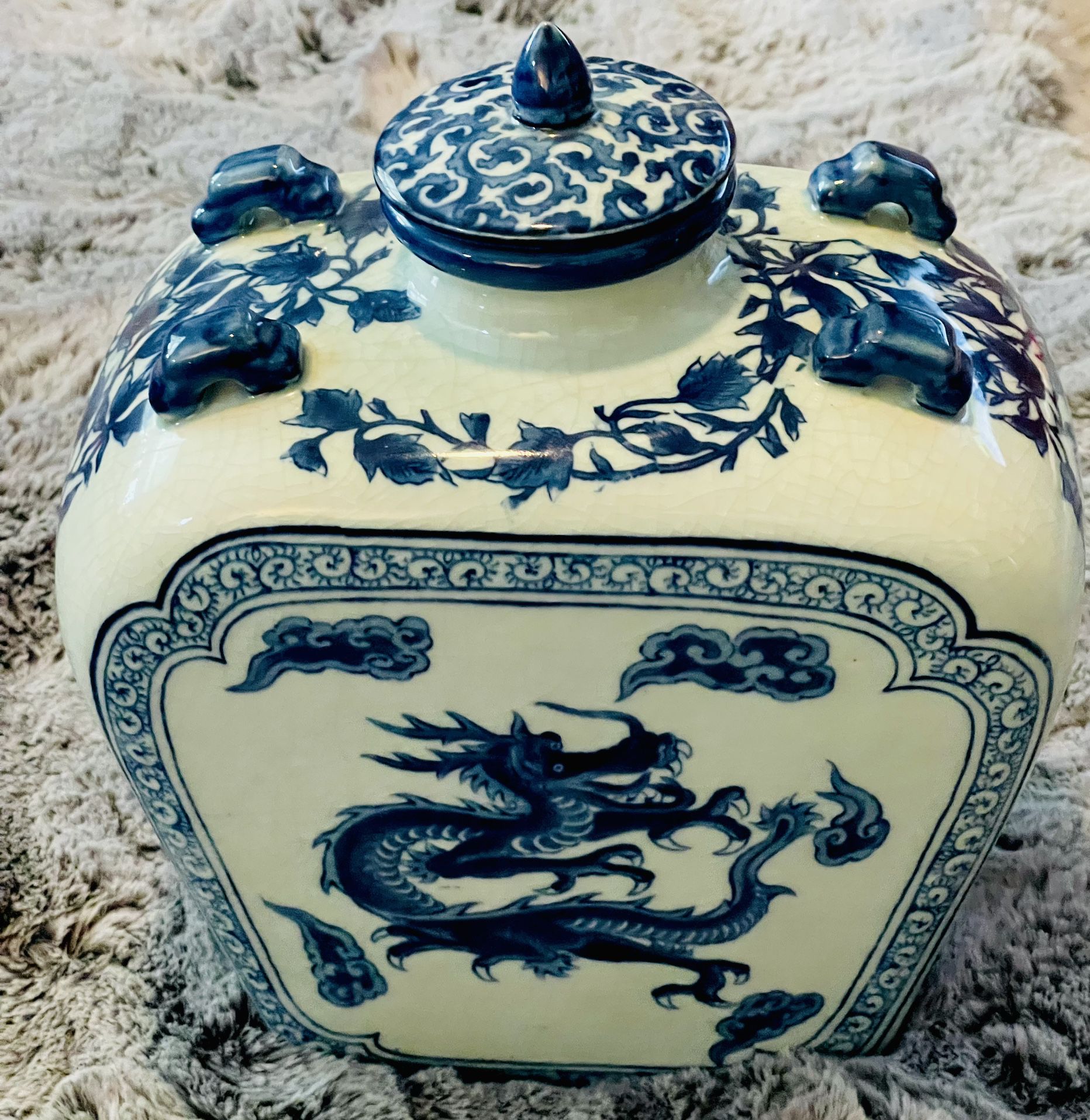 Vintage Chinese Large Porcelain Blue Dragon Vase w/Lid