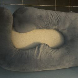 Maternity pillow