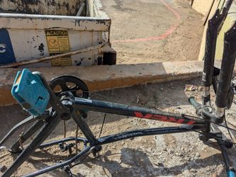 Trex aluminum bike frame with custom pedals
