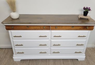 8-Drawer Solid Wood Dresser