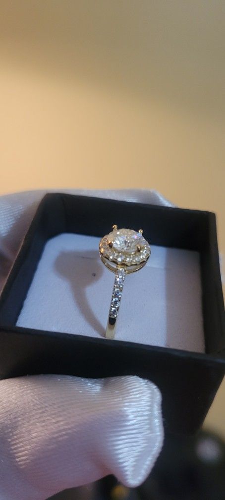 1.5 Ctw Halo Moissanite Promise Ring