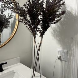 Glass vase with flowers