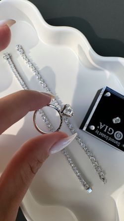More Ovals…White Gold Ring