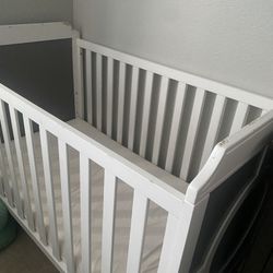 crib( No Mattress)