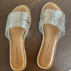 Paris, Summer sandals I am asking 12 I paid 20. Let me know if you’re interested their size 8.