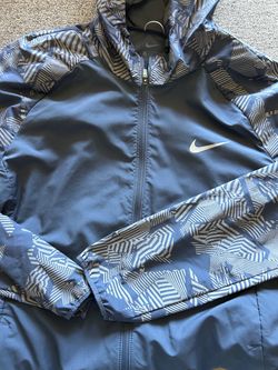 Woman’s Nike Windbreaker