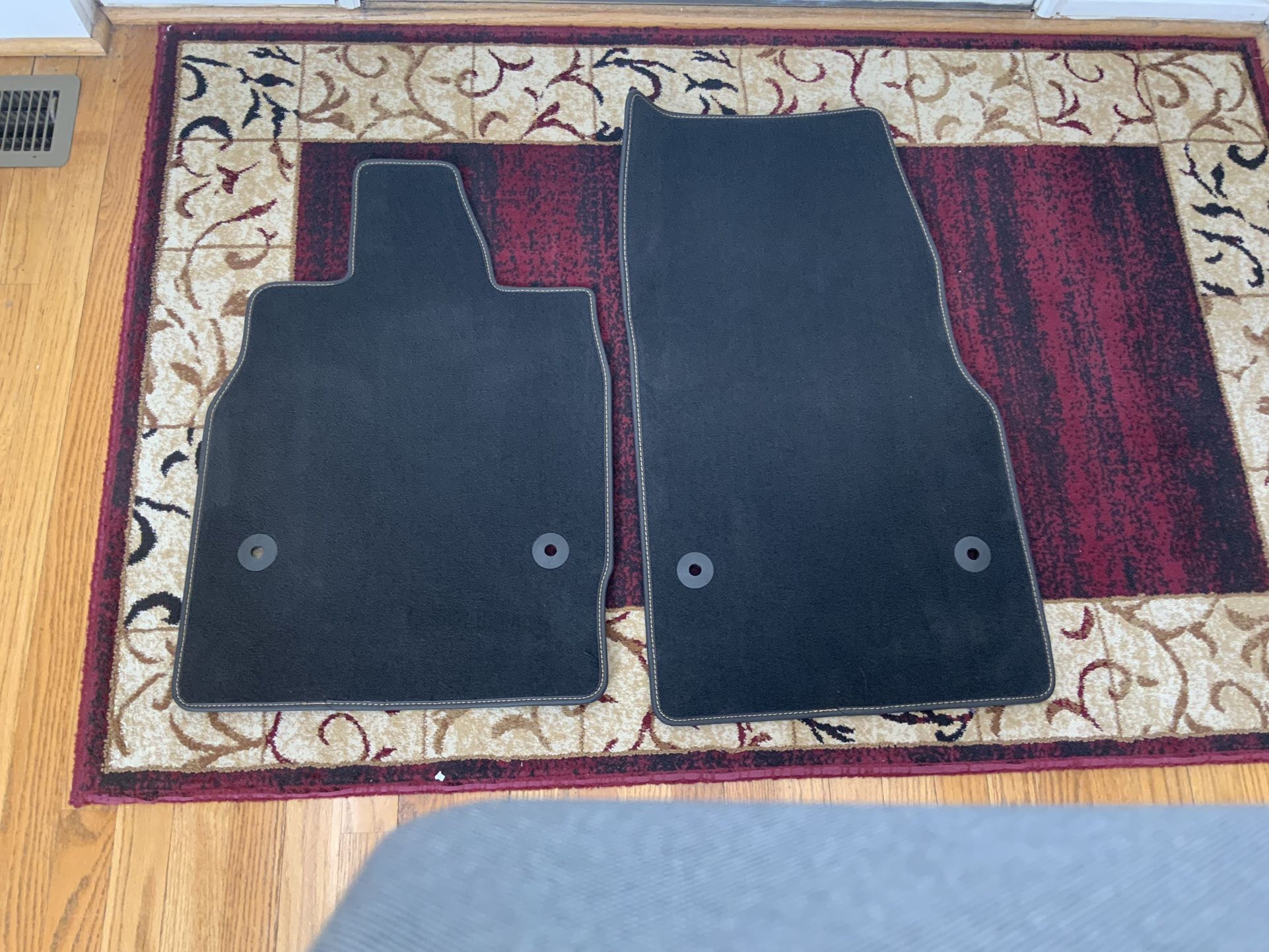 OEM C8 Floormats