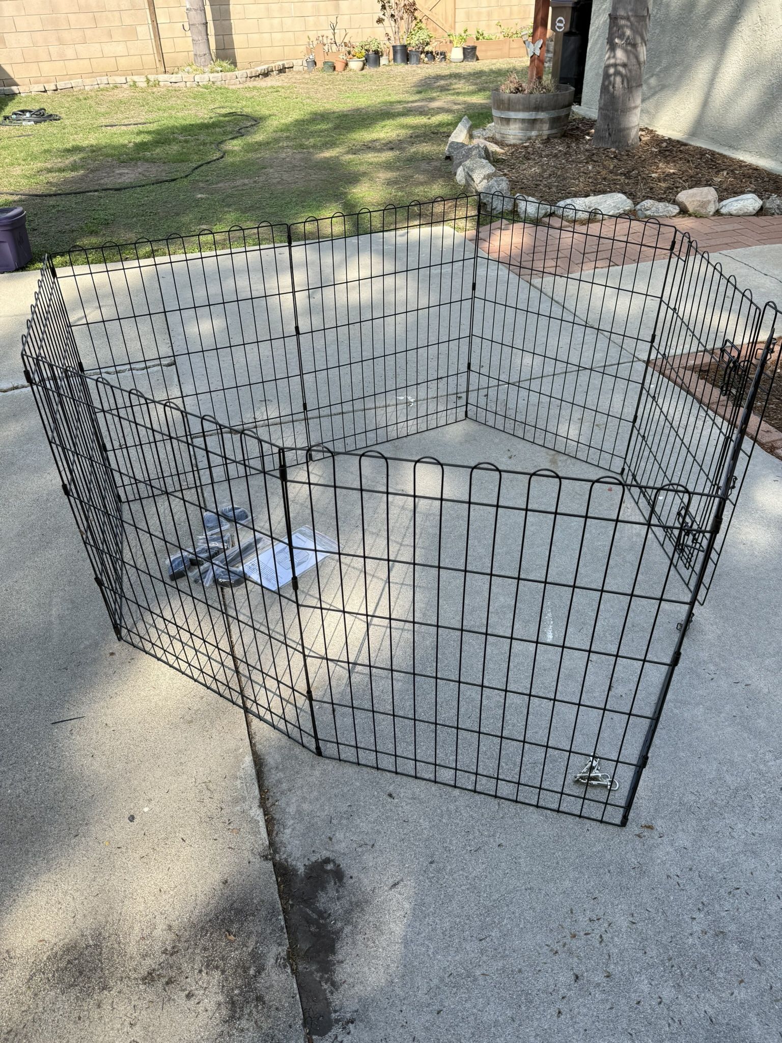 Brand New Dog kennel Gate