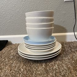 Plates And Utensils