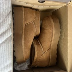 Brand New Bear Paws Size 7!!!