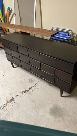 Wood Dresser 9 Drawer