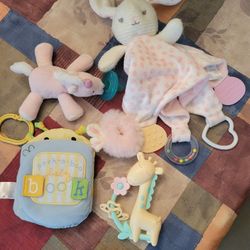 BABY ITEMS EXCELLENT CONDITION SEE DESCRIPTION 