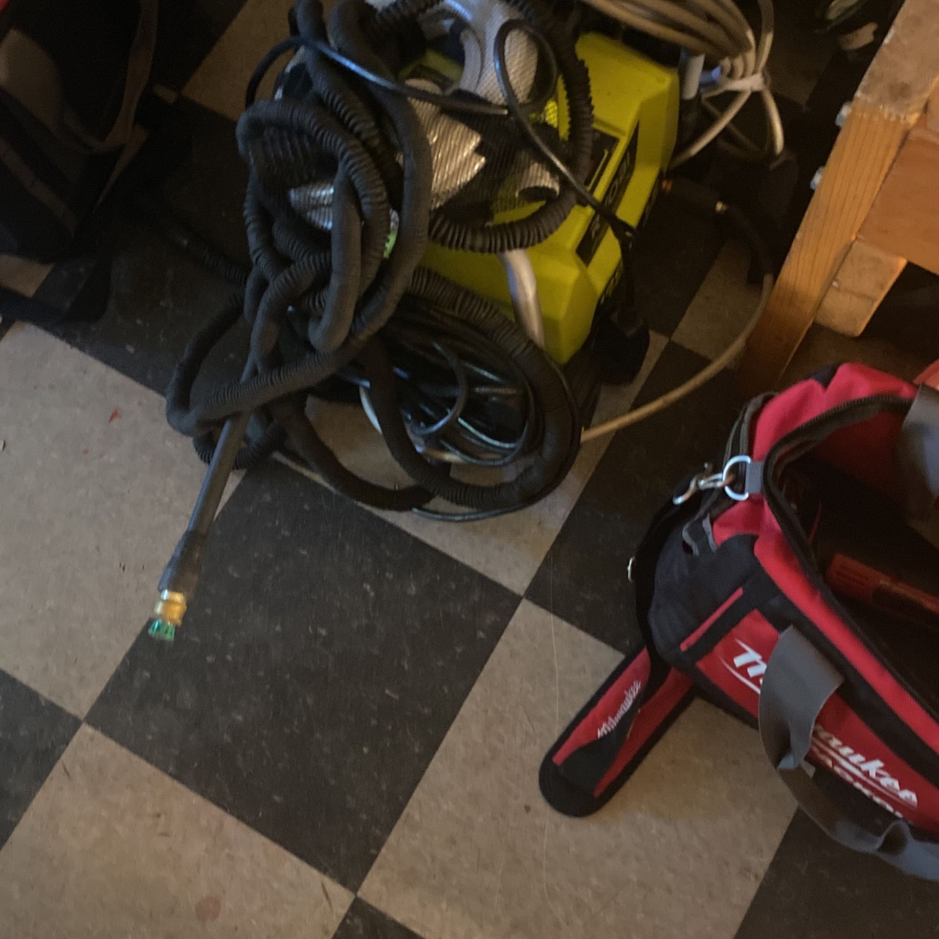 RYOBI  Electric Pressure Washer 1900 Psi 1.2 Pm