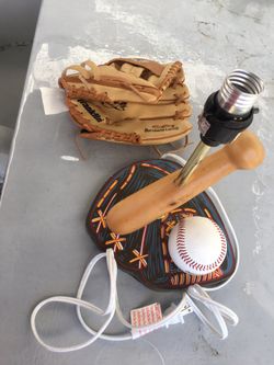Baseball kids lamp with mitten