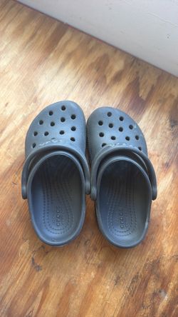crocs