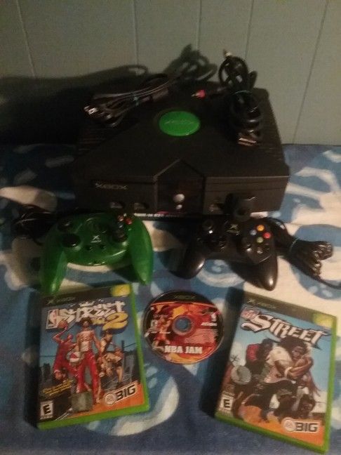 Xbox 360 Controllers And Games