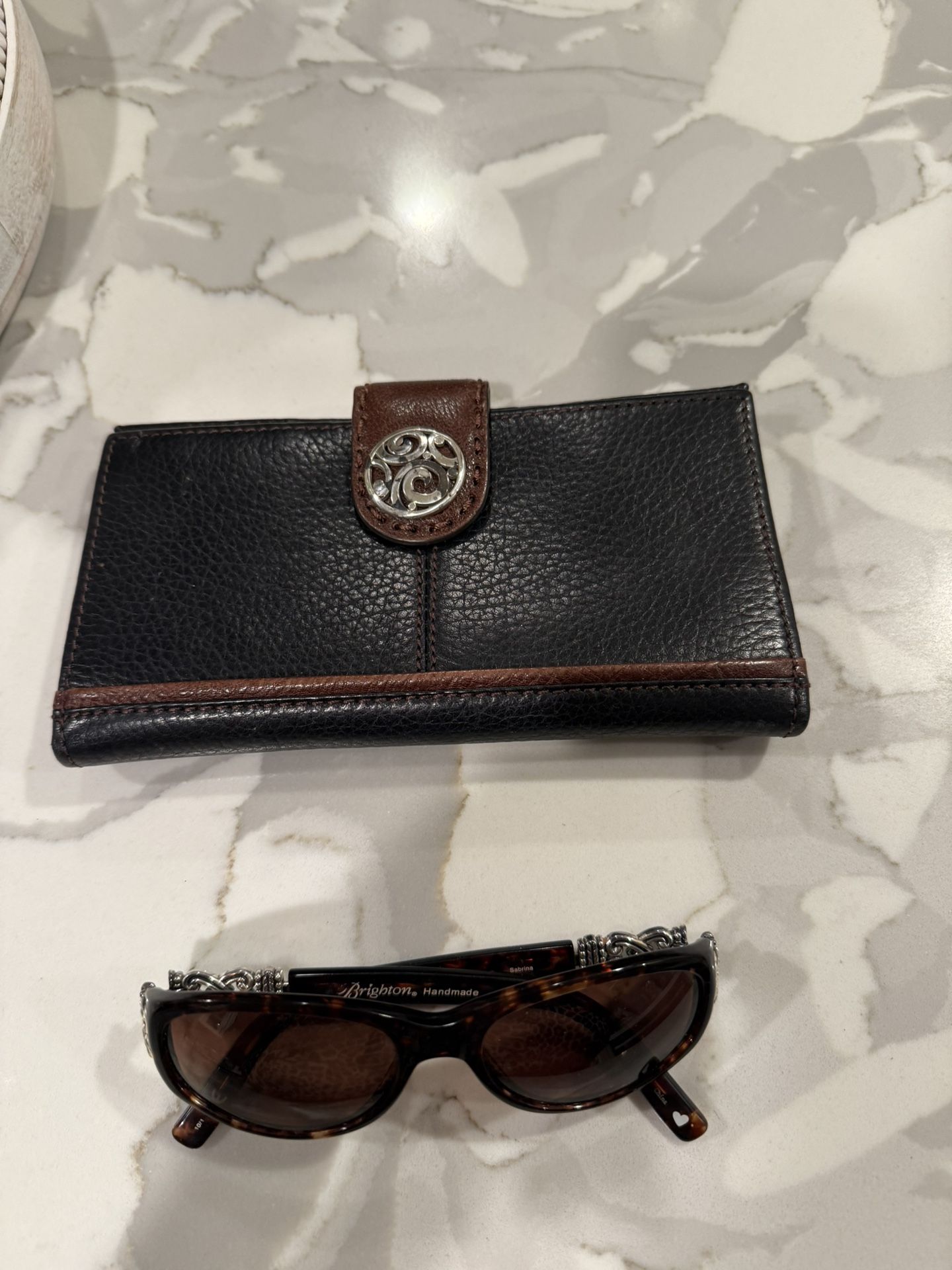 BRIGHTON Wallet & Sunglasses