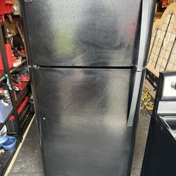 Refrigerator - Kenmore 