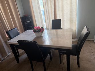 Dining room table