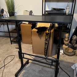 Standing desk adjustable with wheels -$40