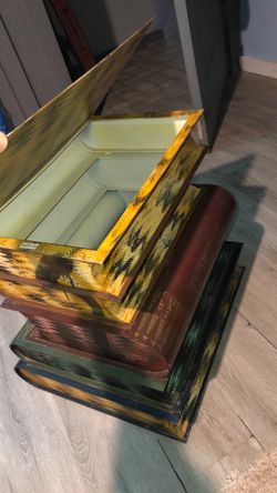 1950’s Italian toleware”stack of books”accent side table
