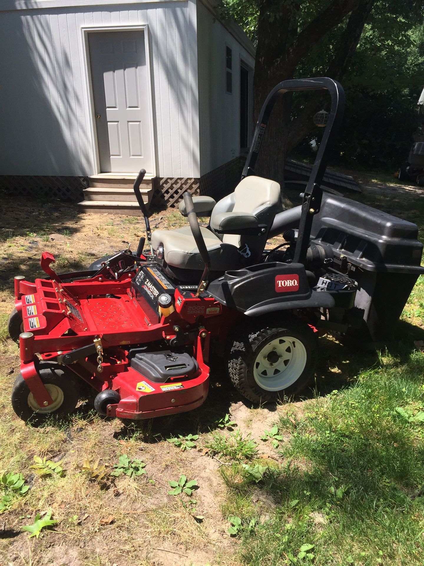 Toro Z Master Commercial Riding Mower 256 Hours for Sale in Greensboro