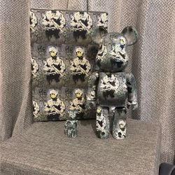 Be@rbrick 400% Banksy Riot cop