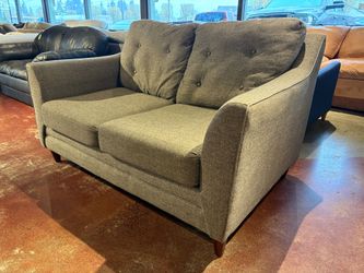 Contmporary Gray Tufted Loveseat Sofa