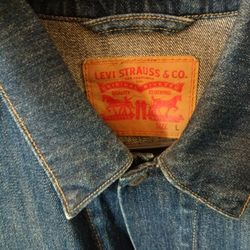 Long Sleeve Levi Jacket Blue Denim With The Yellow Stitch 