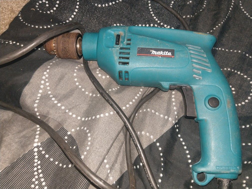 Makita 3/8 12v 5 amp electric drill