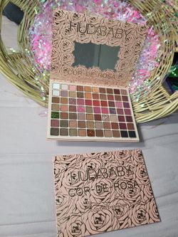 Hudadaby Large Eyeshadow Palette 