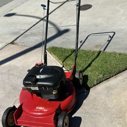 Toro Push Lawn Mower In Good Working Conditions 6.5HP