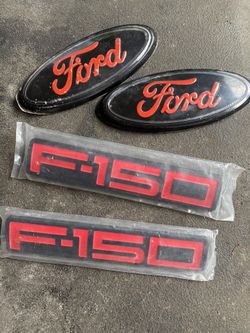 Ford F-150 badges