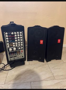 FENDER SPEAKER WITH AMPLIFIER