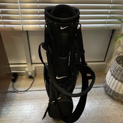 Nike Golf Bag (Like New)