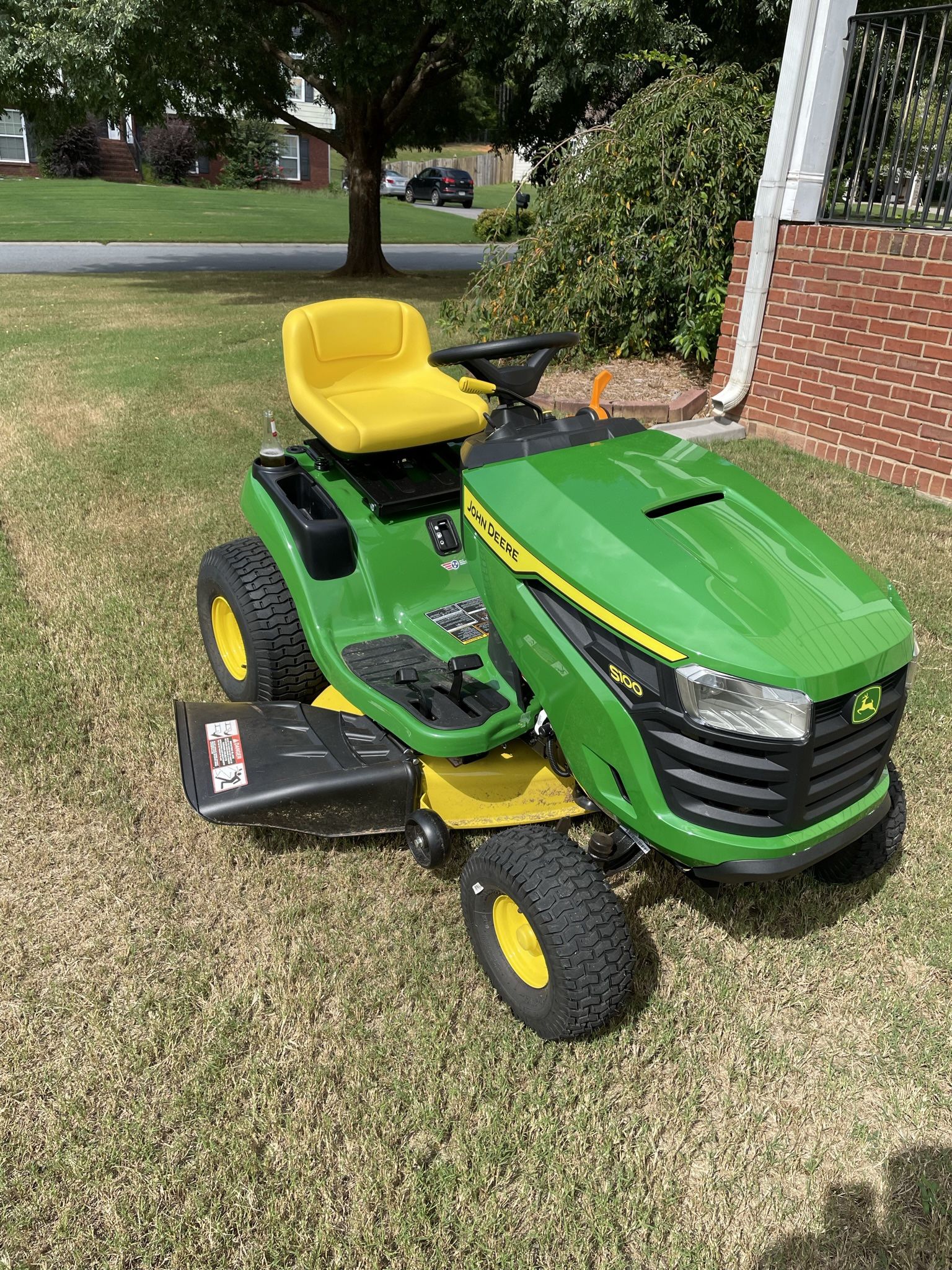 John Deere riding mower