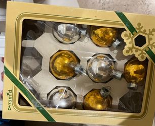 Vintage Crismas Glass Ornaments Gold And Silver 