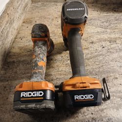 Ridgid Drill And Light With Battery.