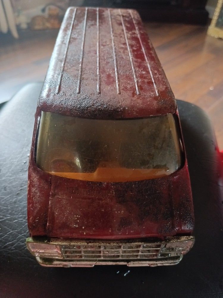 Vintage Ertl Van