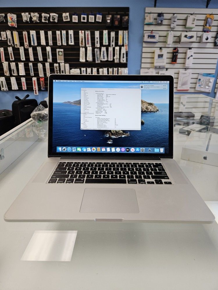 MacBook Pro 15 Inch I7 8GB 256 SSD Silver