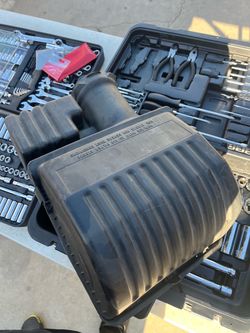 1999 GM AIR FILTER BOX
