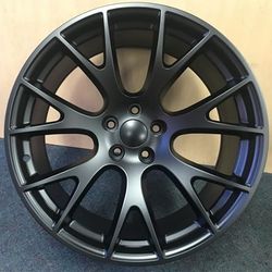 22x9 & 22x10 5x115 Hellcat Rines Staggered Con Llantas