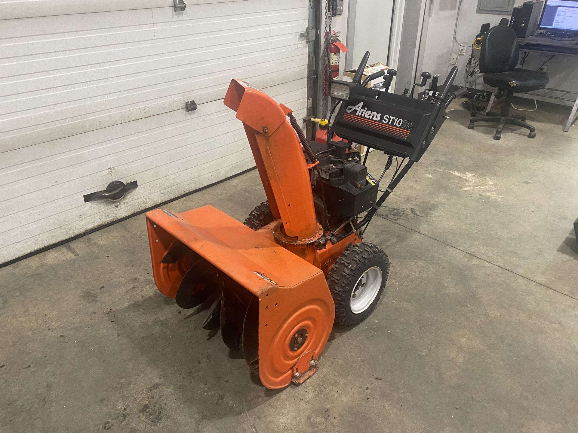 Ariens ST1028