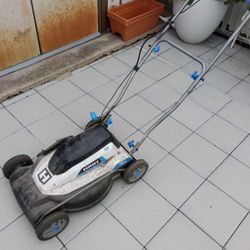 HART Cordless 18 inch 40v Lawnmower 