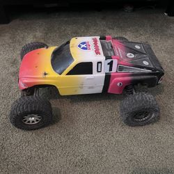Traxxas Rustler
