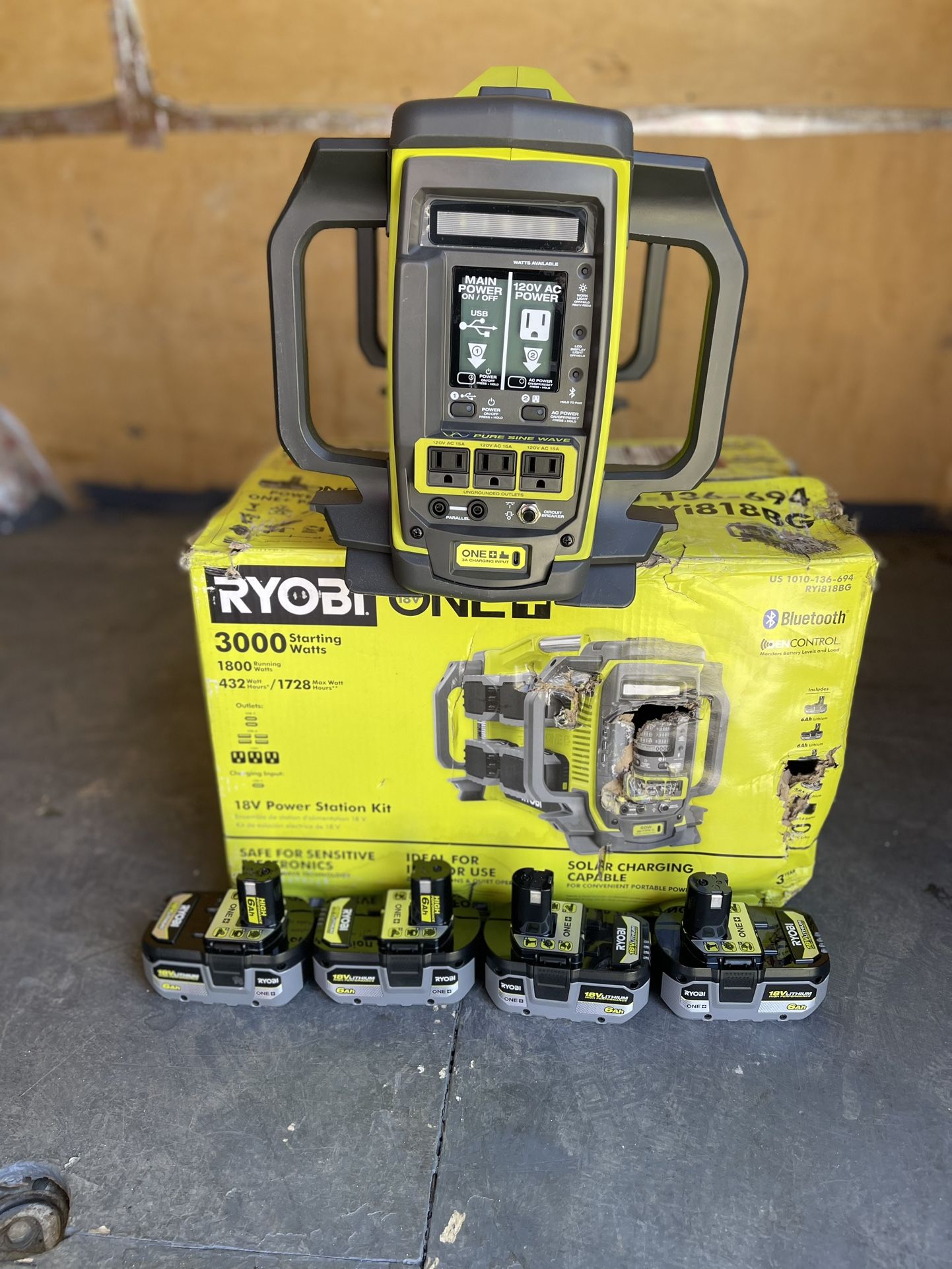 RYOBI 18V ONE+ 1800-Watt Portable Battery Inverter Power Station/8-Port Charger with (4) 6.0Ah Batteries