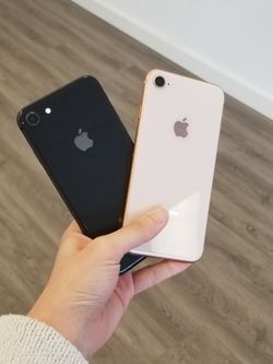 Unlocked iPhone 8 📱 – Compatible with All Carriers! Get Yours Today!